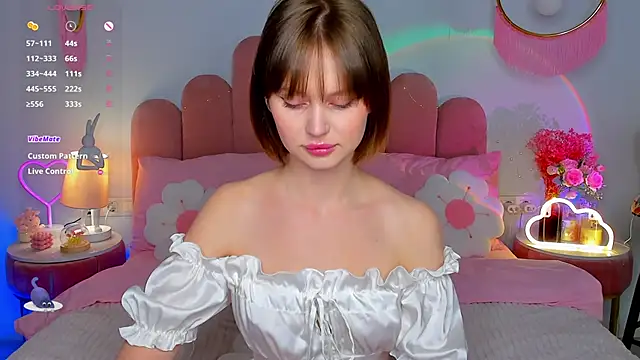 MaryLew online show from November 18, 2025, 6:28 am