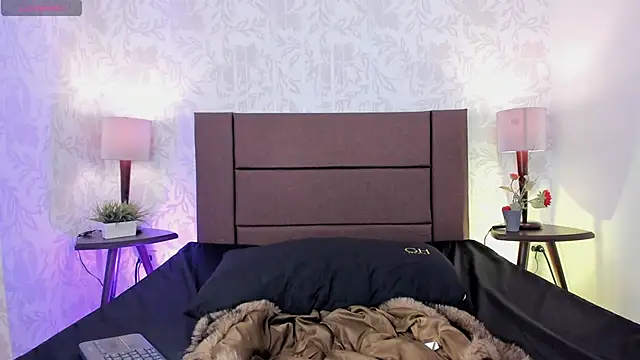 xenia golden online show from October 18, 2025, 1:02 pm