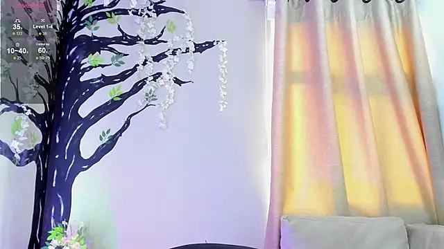  AlejaCruz  online show from September 16, 2025, 7:15 pm