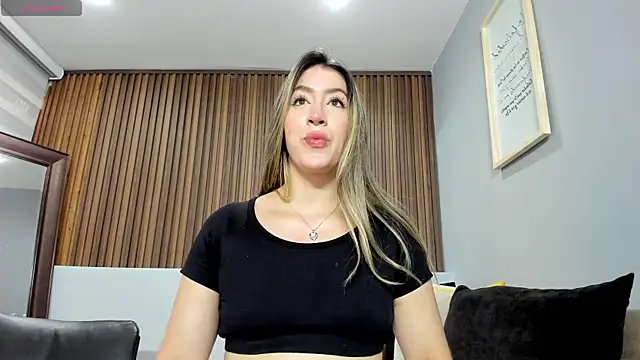  AlejaCruz  online show from June 28, 2026, 6:03 pm