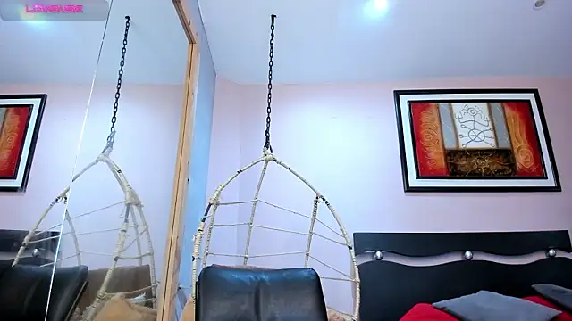 Snapshot of _AlejaCruz_ chatting on March 8, 2026, 6:22 pm AlejaCruz online show from March 8, 2026, 6:22 pm