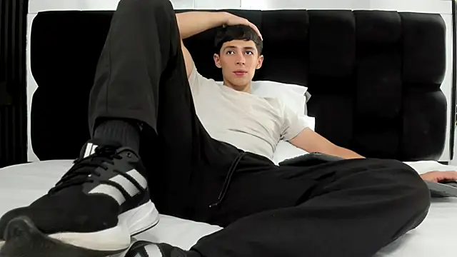 Adam Clay21 online show from March 22, 2025, 8:04 pm