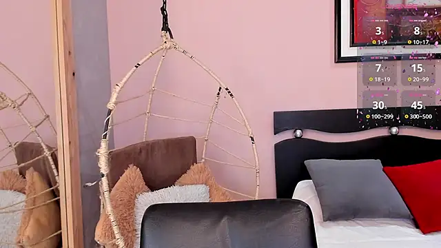  LaraMom  online show from October 11, 2025, 7:59 pm