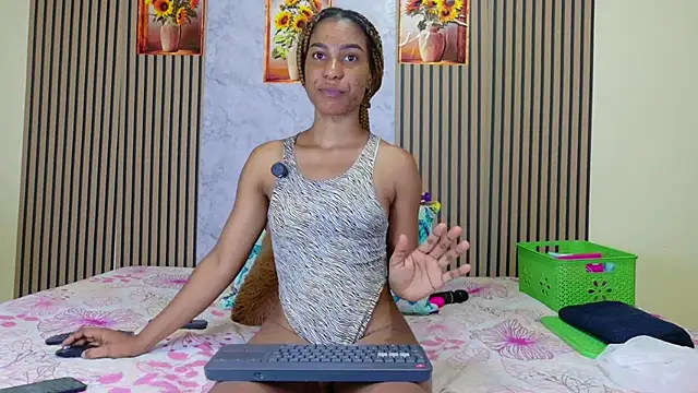 Snapshot of Amarantha_love69 chatting on June 26, 2026, 12:11 pm Amarantha love69 online show from June 26, 2026, 12:11 pm