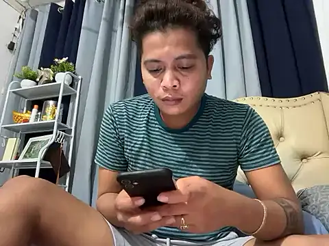 Snapshot of asian_sweetboy chatting on February 19, 2026, 10:01 am asian sweetboy online show from February 19, 2026, 10:01 am