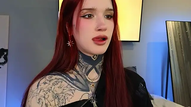 SophieInkk online show from January 18, 2026, 6:17 am