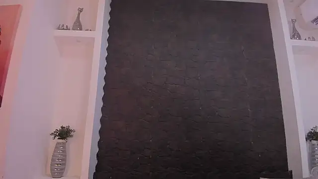 jenaa  online show from February 28, 2026, 4:39 pm