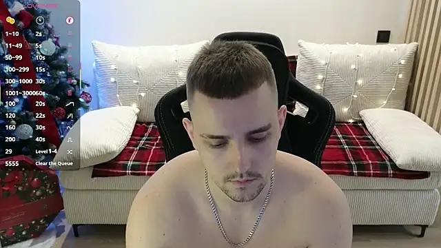 Larstar01 online show from January 13, 2026, 11:19 pm