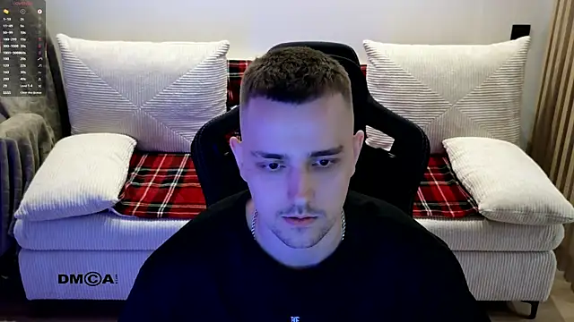 Snapshot of Larstar01 chatting on February 27, 2026, 10:53 pm Larstar01 online show from February 27, 2026, 10:53 pm