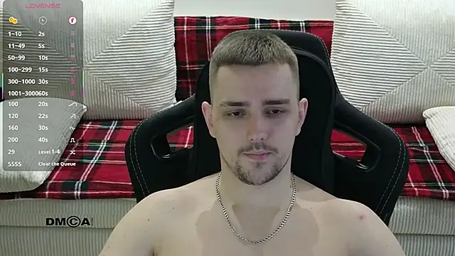 Snapshot of Larstar01 chatting on March 7, 2026, 11:21 pm Larstar01 online show from March 7, 2026, 11:21 pm