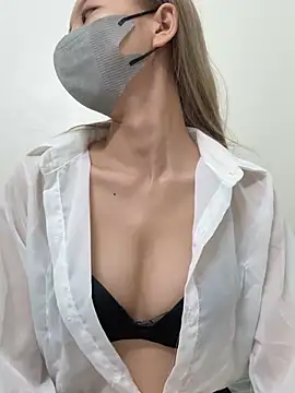 Lucy-Gold online show from March 16, 2026, 5:37 am