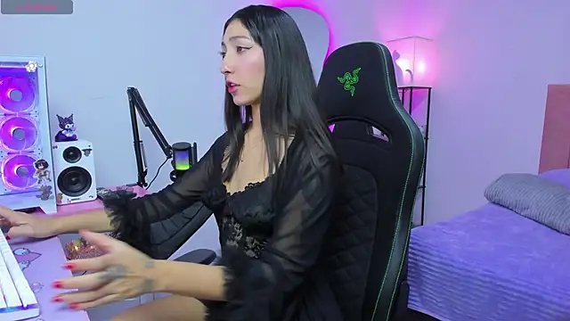 MarianaBranzz online show from October 7, 2025, 12:33 am