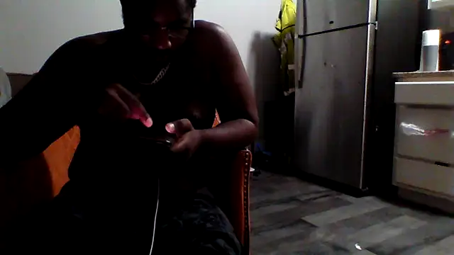 Snapshot of bigdick5157 chatting on March 8, 2026, 11:30 pm bigdick5157 online show from March 8, 2026, 11:30 pm