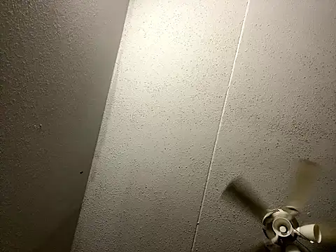 Snapshot of bigdick5157 chatting on March 15, 2026, 1:45 am bigdick5157 online show from March 15, 2026, 1:45 am