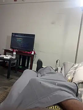 Snapshot of bigdick5157 chatting on March 14, 2026, 4:07 am bigdick5157 online show from March 14, 2026, 4:07 am