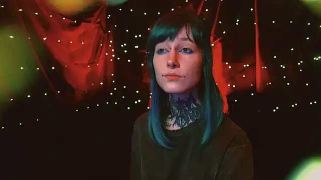 Littlespacemouse online show from November 2, 2025, 4:01 pm