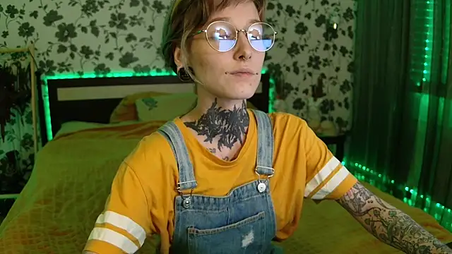 Littlespacemouse online show from October 13, 2025, 3:02 pm