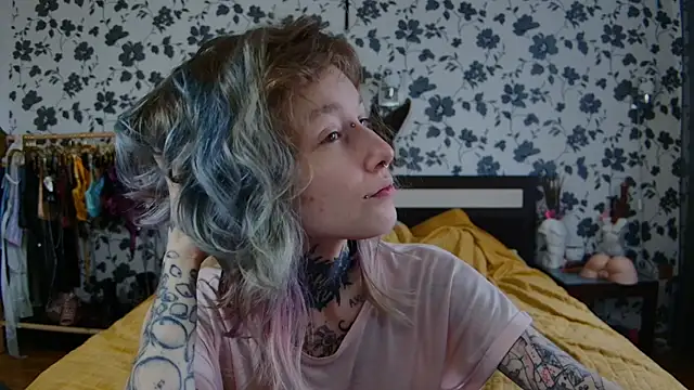 Littlespacemouse online show from October 10, 2025, 6:14 am