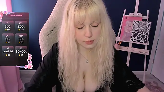 yourcutemouse online show from June 3, 2026, 2:29 pm