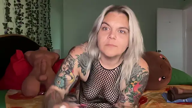 CherryBombBomb online show from July 14, 2026, 2:05 am