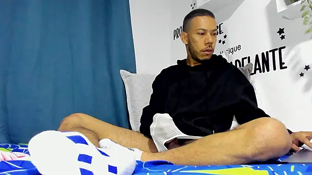 Aronxxs online show from October 16, 2025, 11:07 am