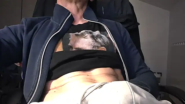jeans466 online show from June 3, 2026, 8:13 pm
