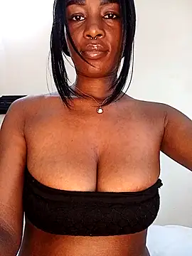 Ayrella02 online show from May 8, 2026, 1:04 pm
