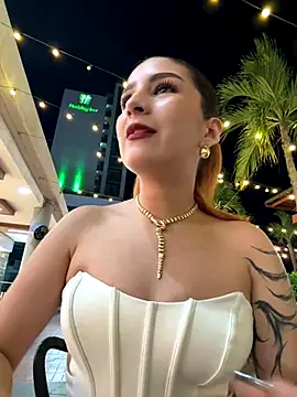 Mon Cherry online show from October 4, 2025, 1:29 am