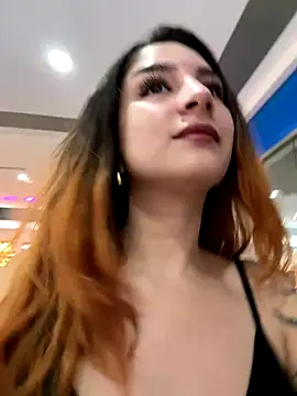 Mon Cherry online show from September 18, 2025, 1:08 am