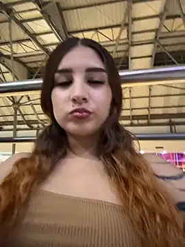 Mon Cherry online show from February 11, 2026, 1:27 am