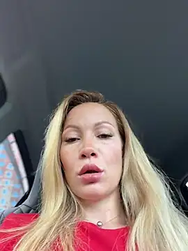 LavenderHot online show from August 5, 2026, 1:43 am