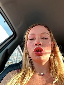 LavenderHot online show from July 31, 2026, 12:43 am