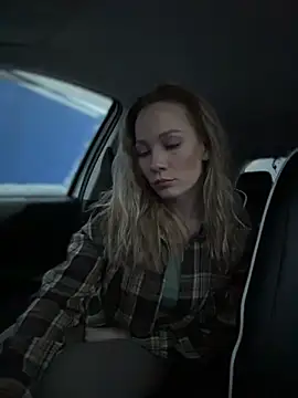 LavenderHot online show from December 14, 2025, 2:29 am