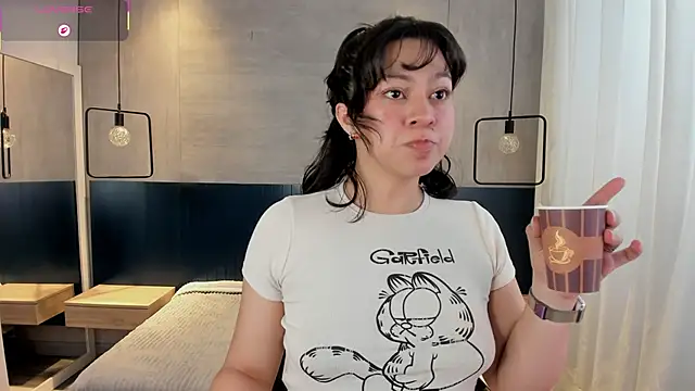  julietta online show from September 17, 2025, 1:02 pm