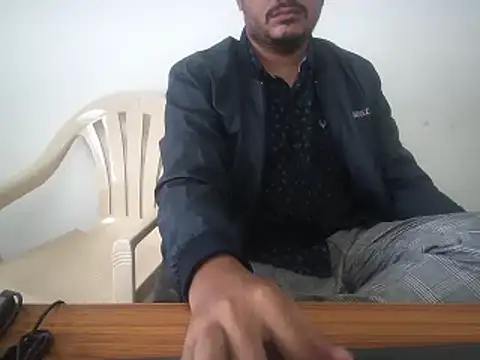 naughtymike0007 online show from October 28, 2025, 5:08 am