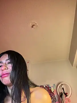 CieloTaylor online show from March 11, 2025, 1:05 am