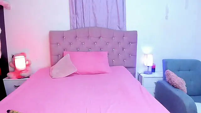 Latinabombsheell online show from February 7, 2026, 6:10 am