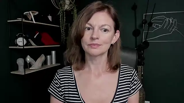 VivianWILD online show from September 9, 2025, 8:13 am