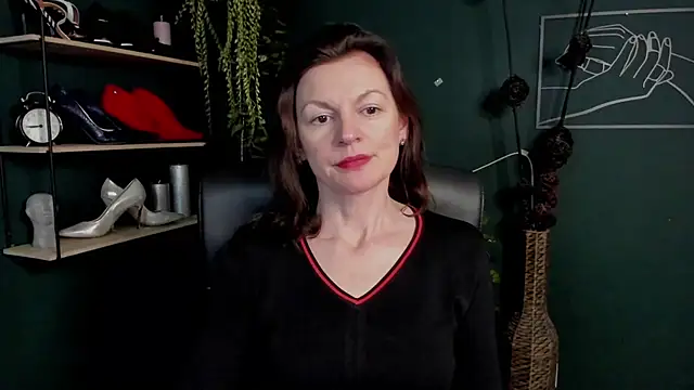 VivianWILD online show from March 12, 2025, 10:16 am