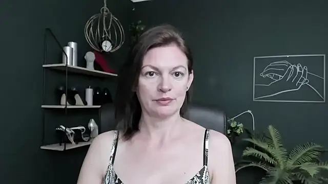 VivianWILD online show from June 26, 2026, 5:46 am