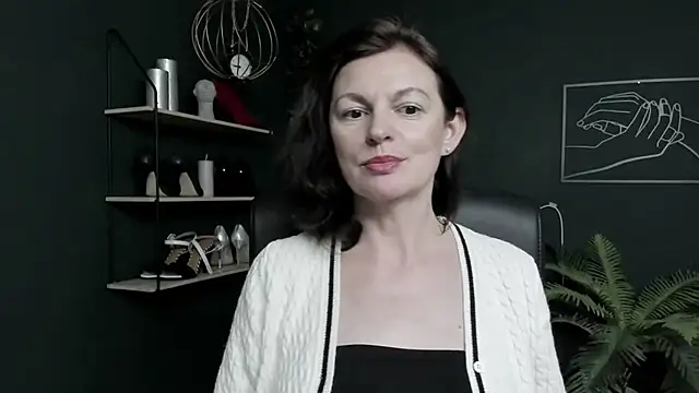 VivianWILD online show from July 9, 2026, 6:29 pm