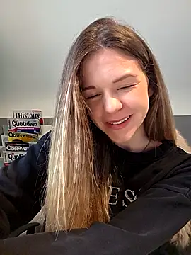 lucie mehott online show from December 4, 2025, 8:35 am