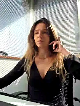 lucie mehott online show from May 21, 2026, 8:12 am