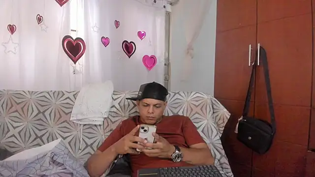 loreth J online show from September 15, 2025, 5:24 pm