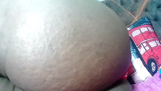 RACHELL  HOT online show from October 15, 2025, 7:00 pm