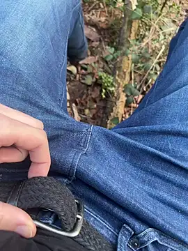 Janni 2005 online show from March 6, 2026, 4:46 pm