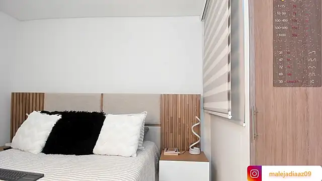 MalejaDiaz  online show from March 24, 2026, 8:31 pm