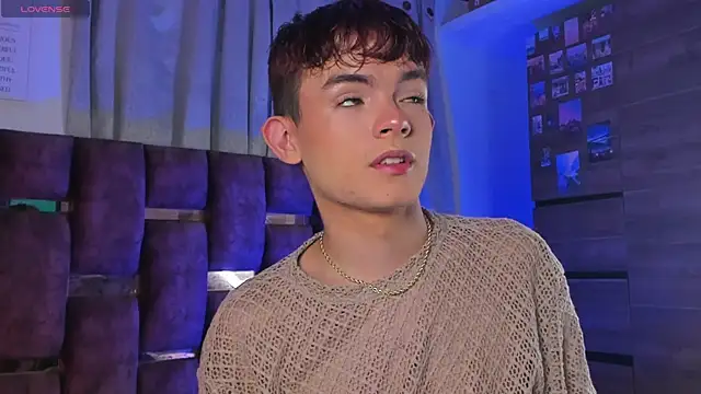 Angelo 018 online show from March 21, 2025, 7:44 am