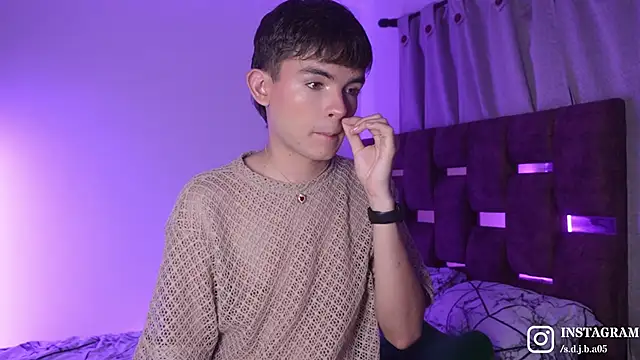 Angelo 018 online show from September 11, 2025, 4:12 am