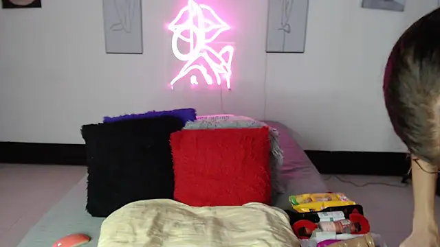 Snapshot of Rihana14 chatting on March 11, 2026, 10:59 pm Rihana14 online show from March 11, 2026, 10:59 pm